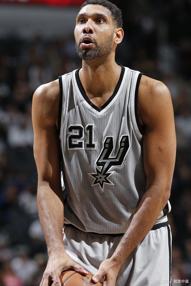 他果断内收 他果断内收